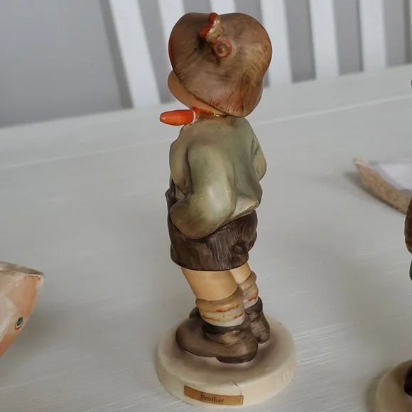 Hummel Figurines - Picture 4 of 8